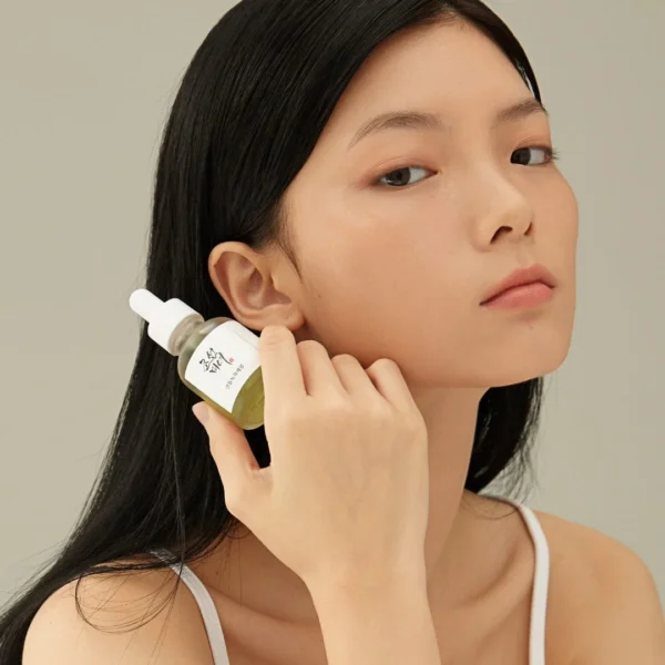 Green Tea + Panthenol Calming Serum – سيروم مهدئ بالشاي الأخضر والبانثينول - Image 5