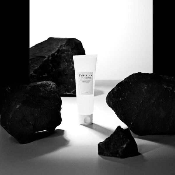 منظف جل رغوي لتفتيح البشرة - Tone Brightening Cleansing Gel Foam - Image 2